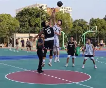 九州娱乐官方入口-武汉篮球队展现实力，取得关键胜利