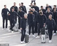 包含德国国家队正发起对欧洲预选赛冠军的冲击的词条 包含德国国家队正发起对欧洲预选赛冠军的冲击的词条